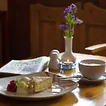 Hylands Burren ホテル 3*