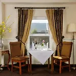 Hylands Burren 3*