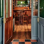 Hylands Burren ホテル 3*