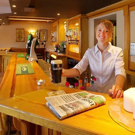 Hylands Burren 3*