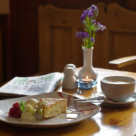 Hylands Burren Hotell 3*