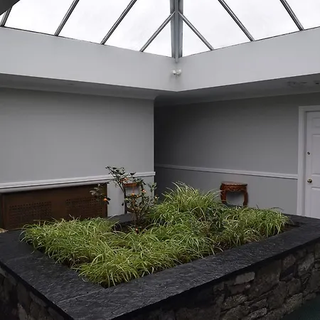Hylands Burren 3*