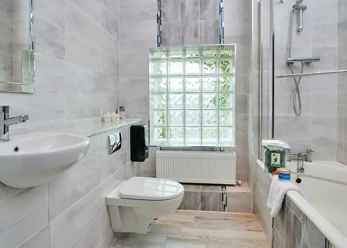 Hylands Burren Otel 3*