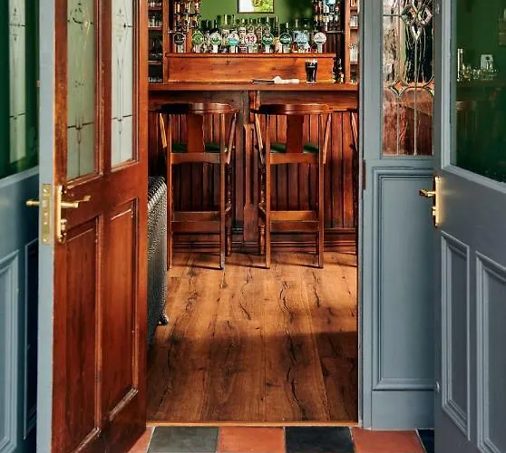 Hylands Burren Otel 3*